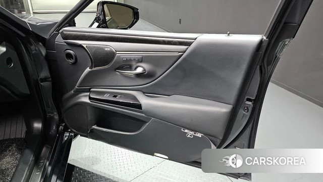 Lexus ES300h 7th generation id 4185928 из Кореи 16