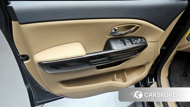 Kia The New Carnival id 4203533 из Кореи 16