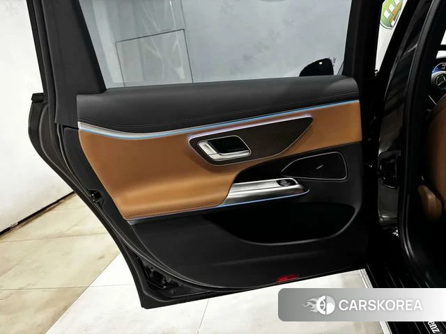 Mercedes-Benz E-class PHEV id 4274115 из Китая 16