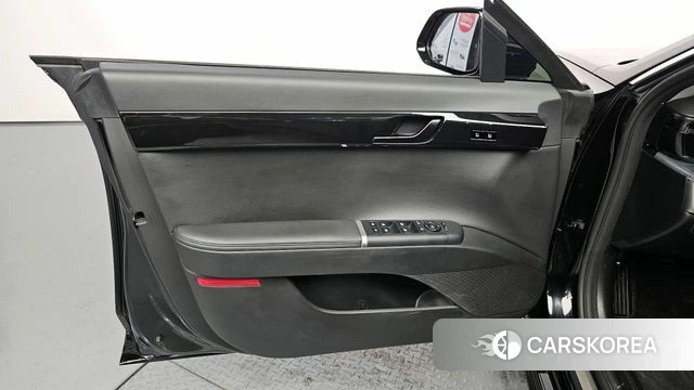 Hyundai Grandeur (GN7) id 4388625 из Кореи 16