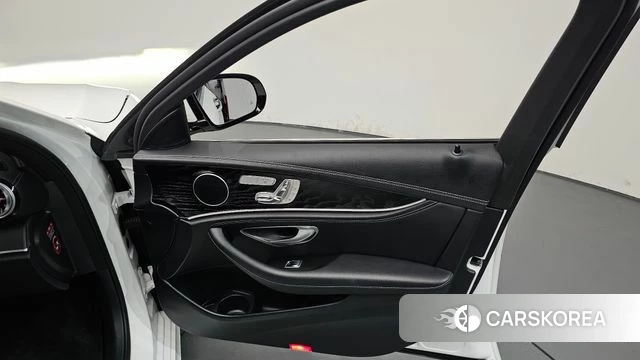 Mercedes-Benz E-Class W213 id 4784725 из Кореи 16