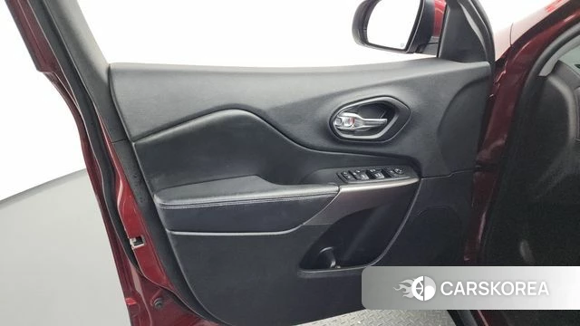 Jeep Cherokee (KL) id 4203779 из Кореи 16