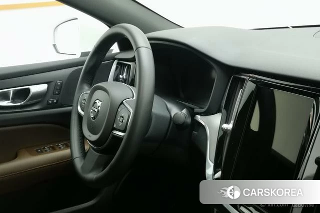 Volvo S60 id 4211478 из Китая 16