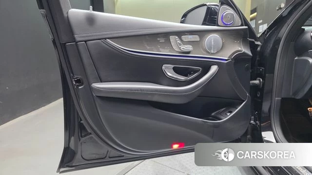 Mercedes-Benz E-Class W213 id 4737737 из Кореи 16