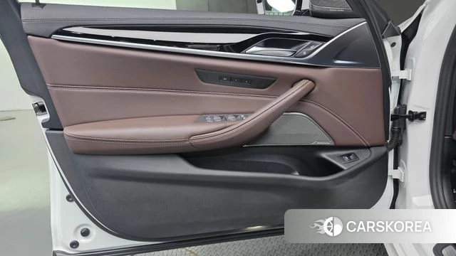 BMW 5 Series (G30) id 4692016 из Кореи 16