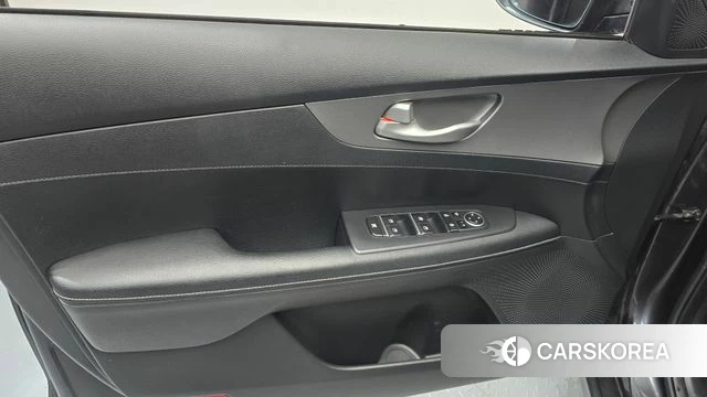 Kia Come New K3 id 4722640 из Кореи 16