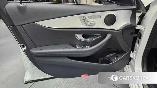 Mercedes-Benz E-Class W213 id 4721869 из Кореи 16