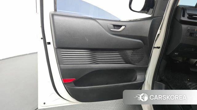 Hyundai Staria id 4315504 из Кореи 16