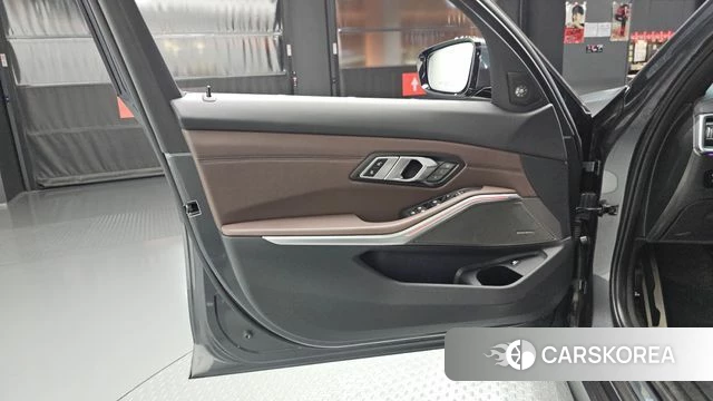 BMW 3 Series (G20) id 4671907 из Кореи 16