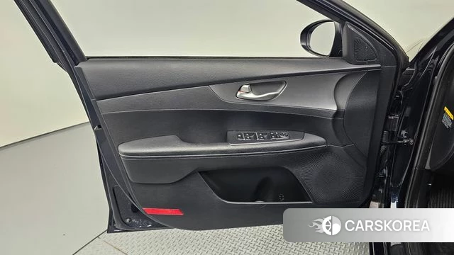 Kia Come New K3 id 4233107 из Кореи 16