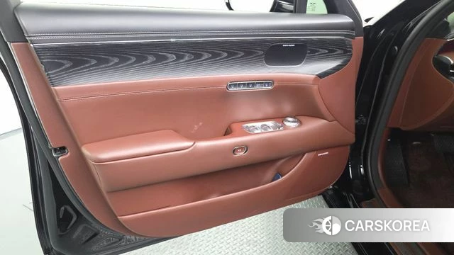 Genesis G90 (RS4) id 4768718 из Кореи 16