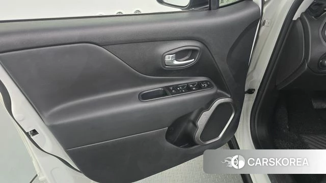 Jeep Renegade id 4725902 из Кореи 16