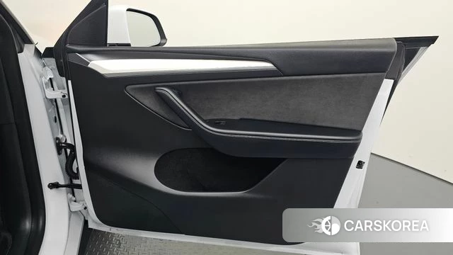 Tesla Model Y id 4739829 из Кореи 16