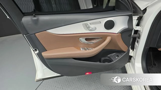 Mercedes-Benz E-Class W213 id 4196119 из Кореи 16