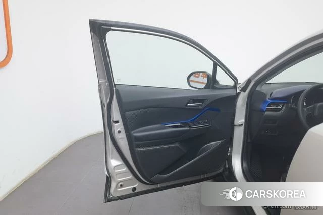 Toyota C-HR id 4273017 из Китая 16
