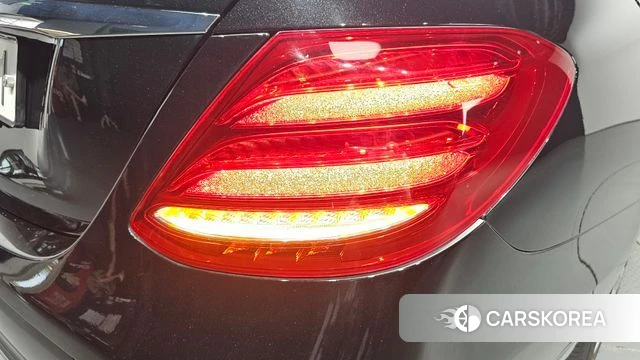Mercedes-Benz E-Class W213 id 4594978 из Кореи 16