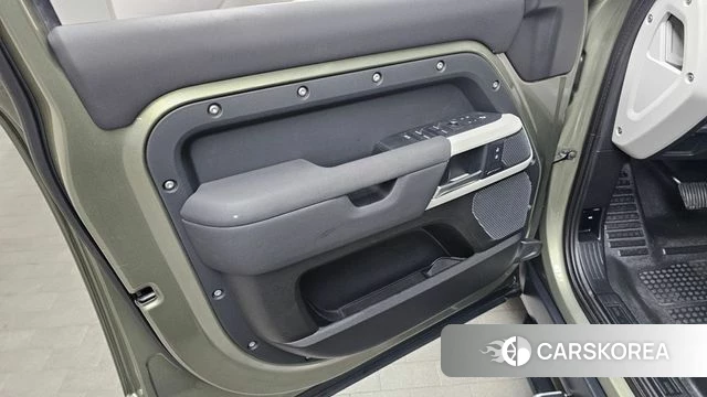 Land Rover Defender (L663) id 4187624 из Кореи 16