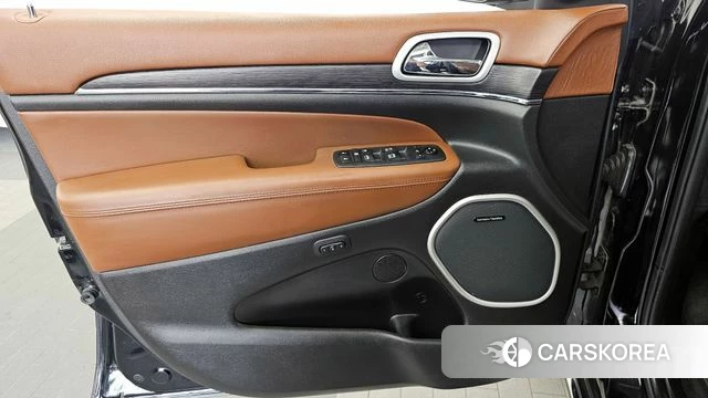 Jeep Grand Cherokee id 4396497 из Кореи 16
