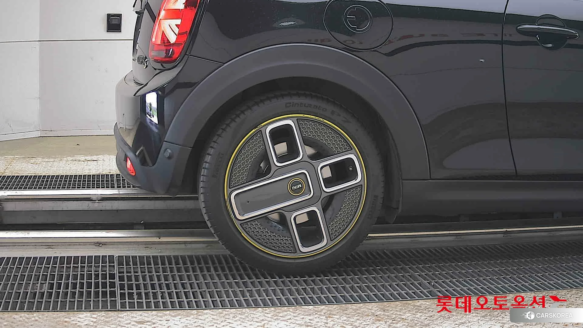 BMW MINI Cooper SE id 4289294 из Кореи 16