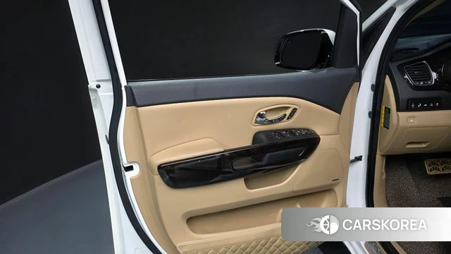 Kia The New Carnival id 4693477 из Кореи 16