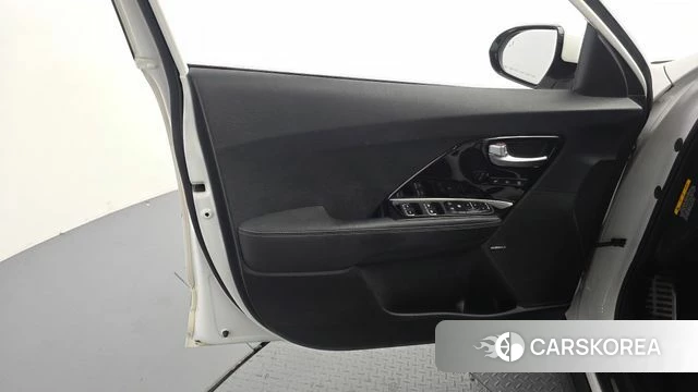Kia Niro EV id 4856353 из Кореи 16