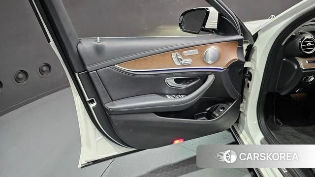 Mercedes-Benz E-Class W213 id 4410999 из Кореи 16