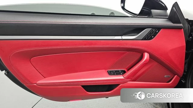 Porsche 911(992) id 4618992 из Кореи 16