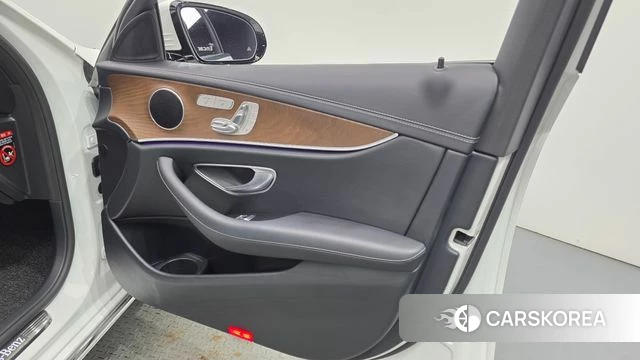 Mercedes-Benz E-Class W213 id 4316031 из Кореи 16