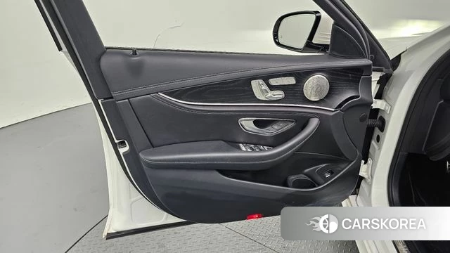 Mercedes-Benz E-Class W213 id 4201951 из Кореи 16