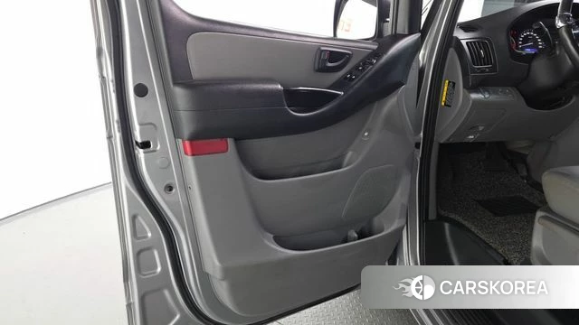 Hyundai The New Grand Starex id 4698836 из Кореи 16