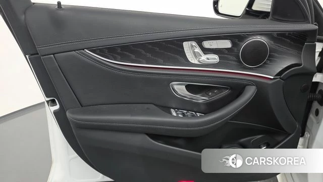 Mercedes-Benz E-Class W213 id 4899581 из Кореи 16