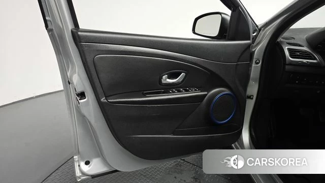 Renault Korea (Samsung) SM3 Z.E. id 4350941 из Кореи 16