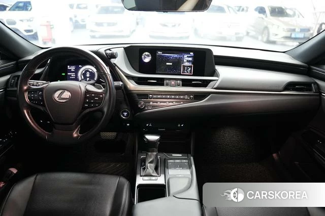 Lexus ES id 4240266 из Китая 16