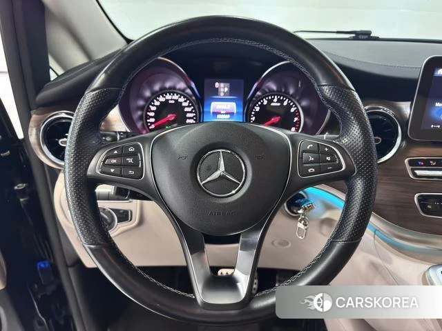Mercedes-Benz V-class id 4333389 из Китая 16