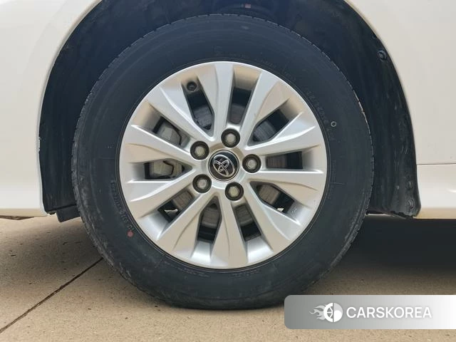 Toyota Corolla id 4368071 из Китая 16