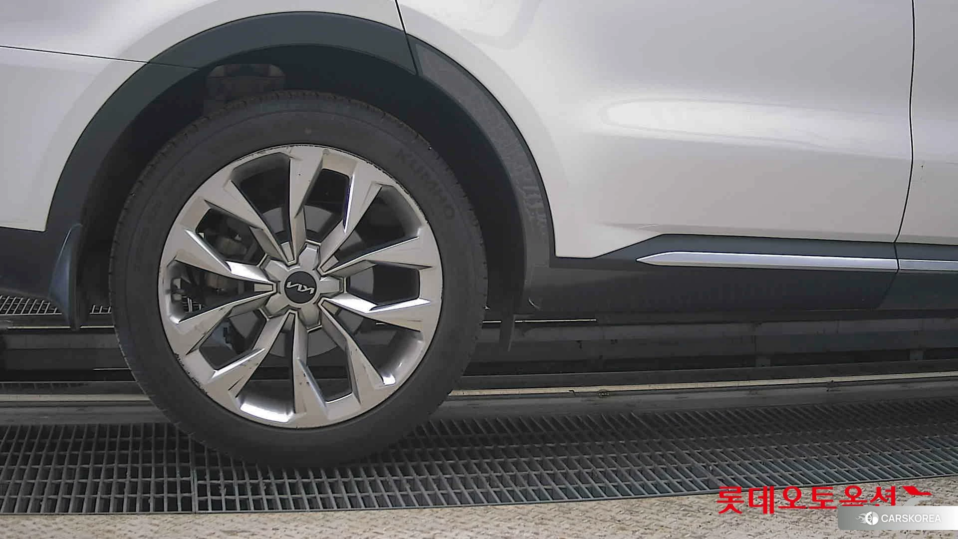 Kia Sorento id 4296897 из Кореи 16