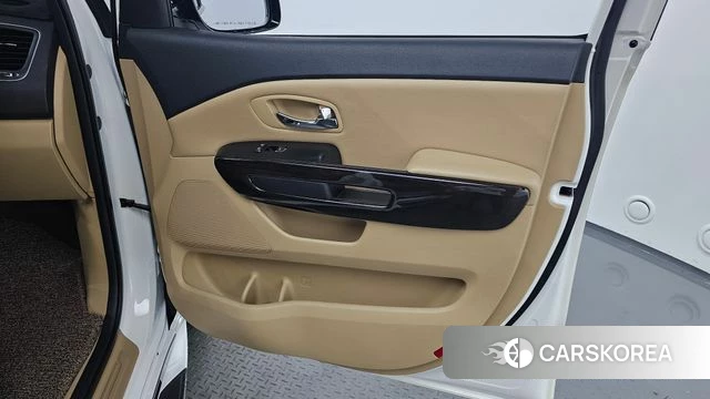 Kia The New Carnival id 4551729 из Кореи 16