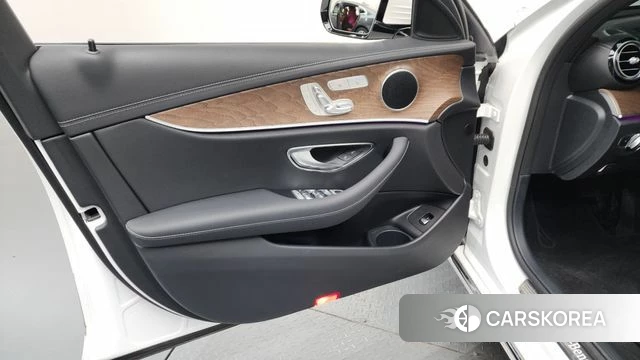 Mercedes-Benz E-Class W213 id 4292399 из Кореи 16