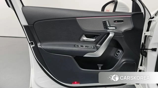 Mercedes-Benz A-Class W177 id 4560652 из Кореи 16
