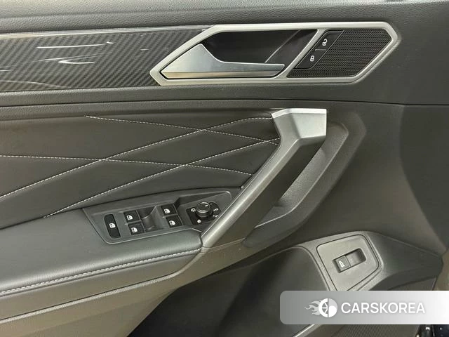 Volkswagen Tiguan L id 4256213 из Китая 16