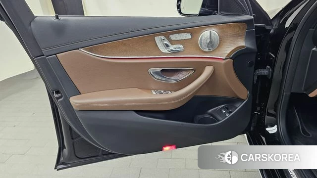Mercedes-Benz E-Class W213 id 4849075 из Кореи 16