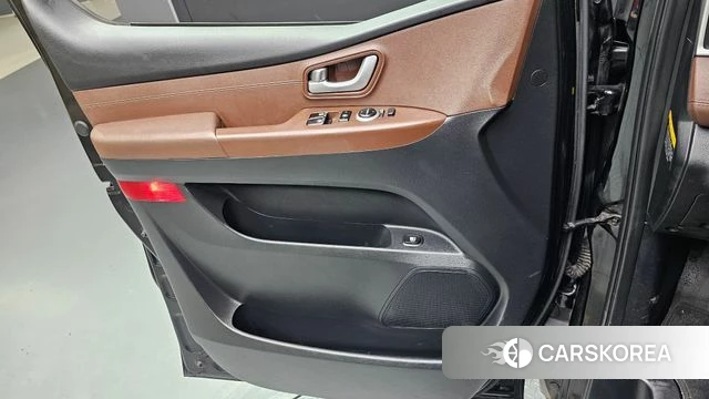 Hyundai The New Grand Starex id 4397626 из Кореи 16