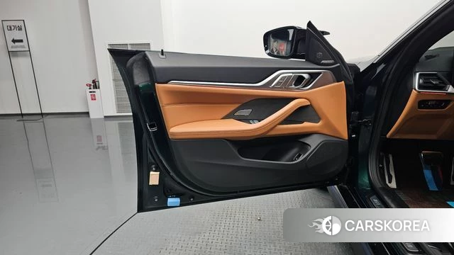 BMW i4 id 4243426 из Кореи 16