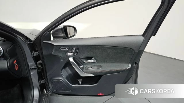 Mercedes-Benz A-Class W177 id 4421595 из Кореи 16
