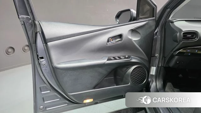 Toyota Prius 4th Generation id 4561615 из Кореи 16