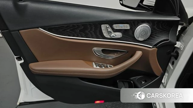 Mercedes-Benz E-Class W213 id 4882341 из Кореи 16