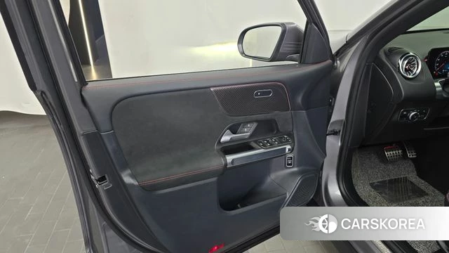 Mercedes-Benz GLB-Class X247 id 4489289 из Кореи 16