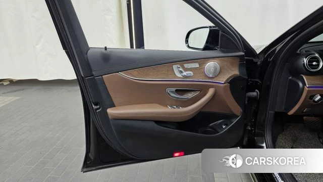 Mercedes-Benz E-Class W213 id 4717144 из Кореи 16