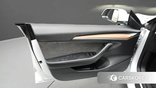 Tesla Model 3 id 4715974 из Кореи 16