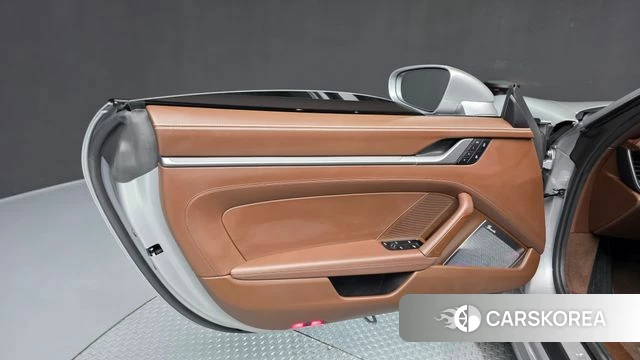 Porsche 911(992) id 4700880 из Кореи 16